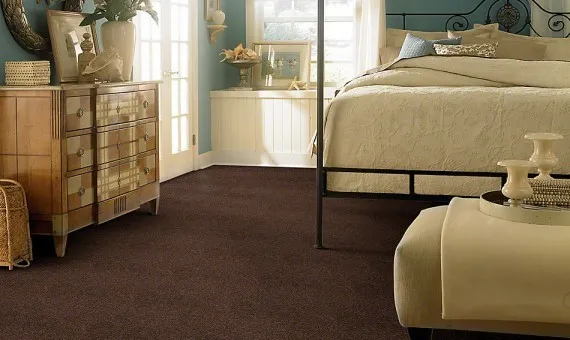 Bedroom flooring | Custom Carpet Centers